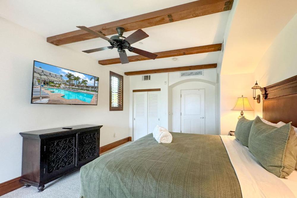 Heated Pool & Hot Tub Access, Walk 2 Omni Resort, Free Parking, Wi-Fi, Washer & Dryer